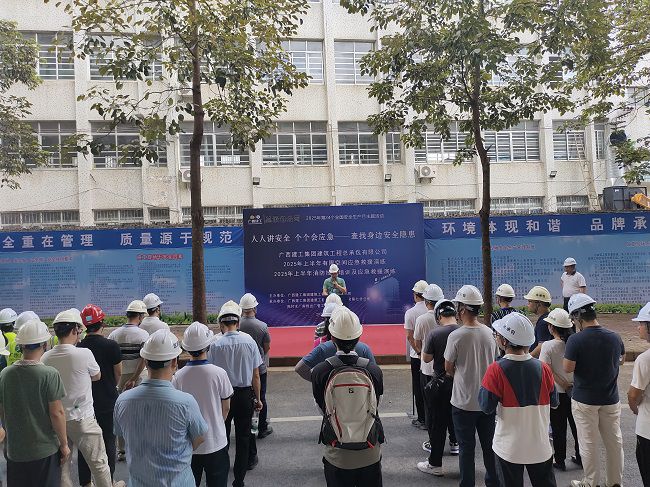 莫志元做演练发动和宣布演练最先。。。。。。。；；；；；；；；票ι 摄（修图）.jpg